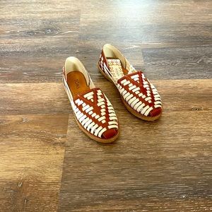 TOMS Huarache new w/tags and box